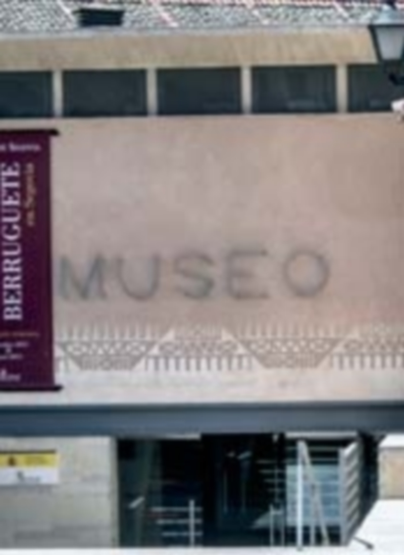 Entrada principal al Museo de Segovia