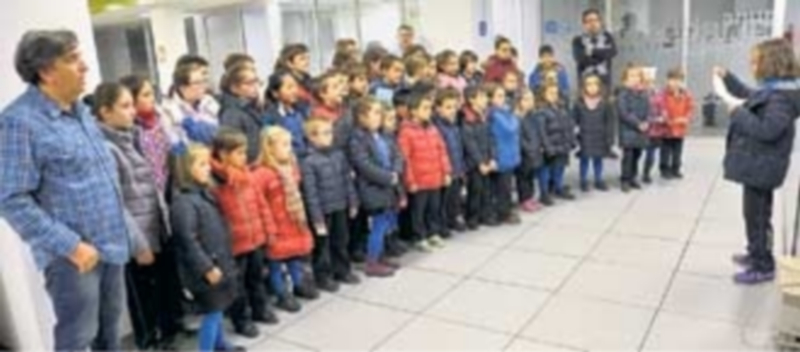 La redacción de El Adelantado recibió ayer la visita de un grupo de alumnos y profesores de los Maristas