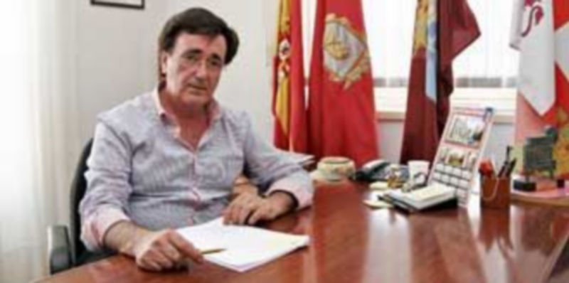 Jesús García permanecerá al menos cuatro años más como alcalde de Cuéllar. / Gabriel Gómez.