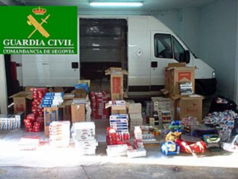 La Guardia Civil recupera 15.000 cajetillas de tabaco robadas en Ayllón 1 Material incautado por la Guardia Civil en Gomeznarro. / El Adelantado