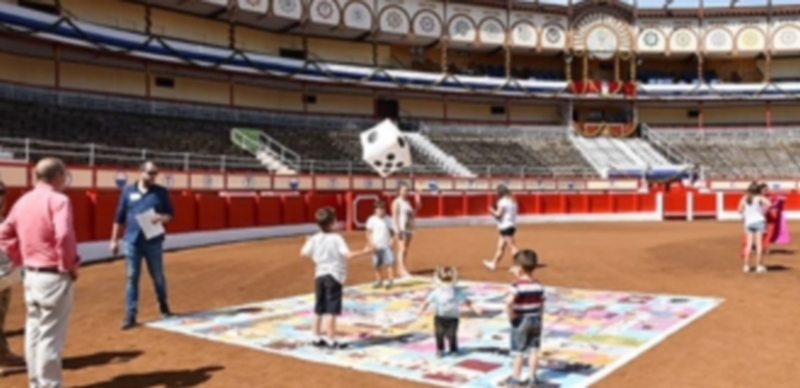 El legado de Víctor Barrio acerca la tauromaquia a los niños en Santander 1 Un centenar de niños participa en el programa de Víctor Barrio en Santander. / EL ADELANTADO