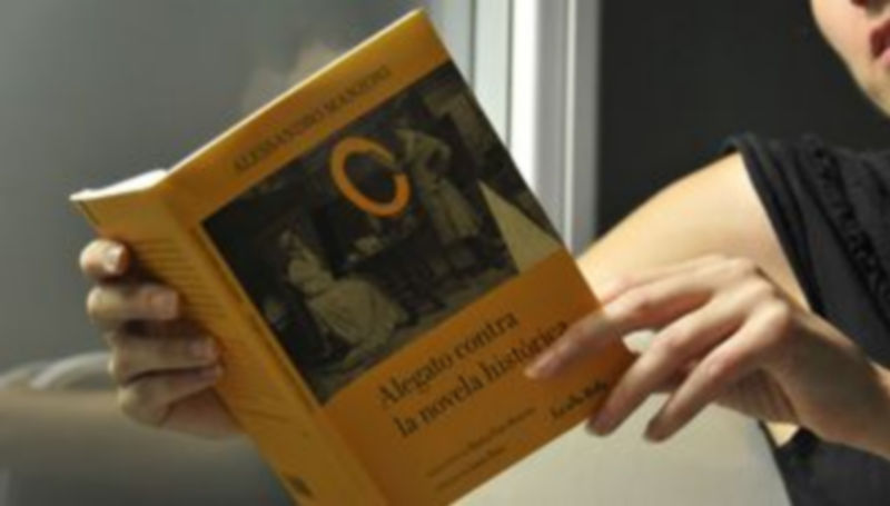 El último libro de La Uña Rota puede encontrarse ya en las librerías al precio de catorce euros. / Juan Martín