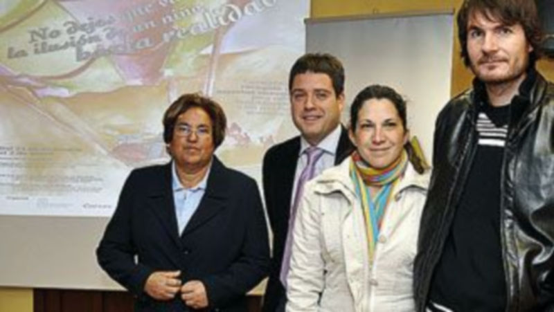 En primer término el músico David Copper