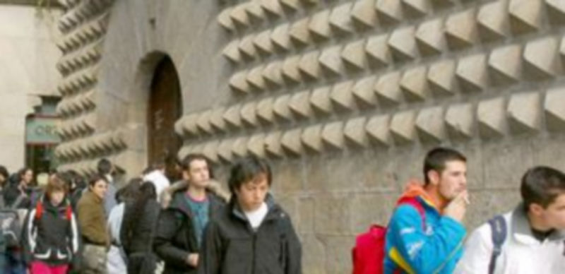 La Escuela de Arte y Superior de Diseño ‘Casa de los Picos’ es uno de los centros propuestos. / El Adelantado.