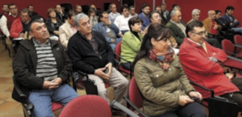 Asistentes a la presentación de la ley durante el desarrollo del acto. / Gabriel Gómez