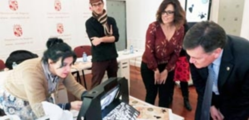 La nueva propuesta ‘Historias con luz’ llegará a más de mil niños 1 Un momento de la presentación en la Diputación