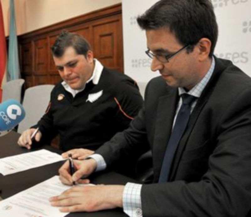 Los presidente del Consejo regional de la Juventud y de AJE Castilla y León