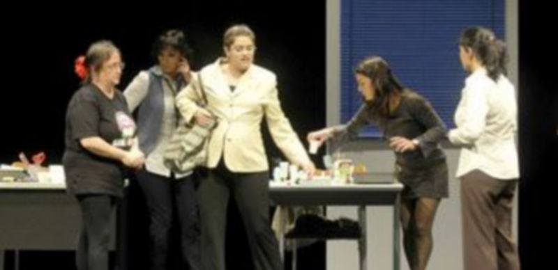 Imagen de archivo de una representación del grupo de teatro aficionado La Herradura. / Alberto Benavente.