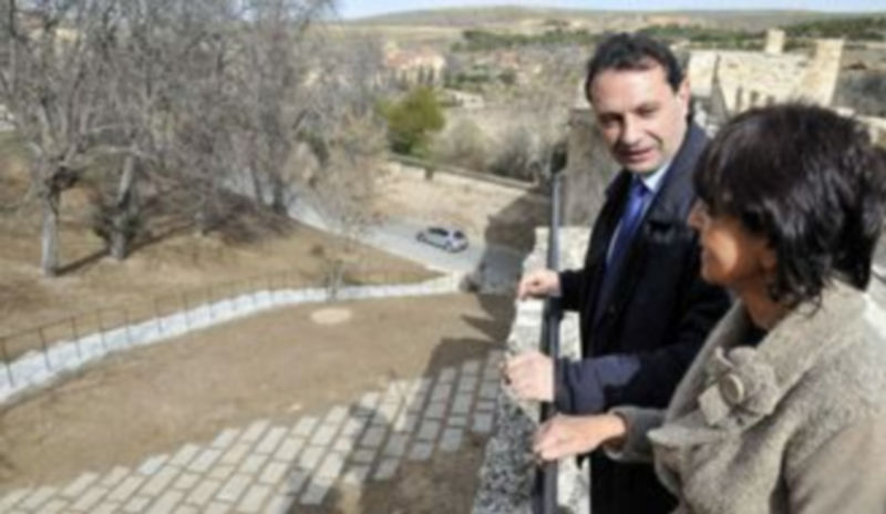 Arahuetes y De Santos