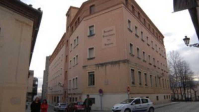 El edificio del Hospital Policlínico permanece cerrado desde 2008./Juan Martín