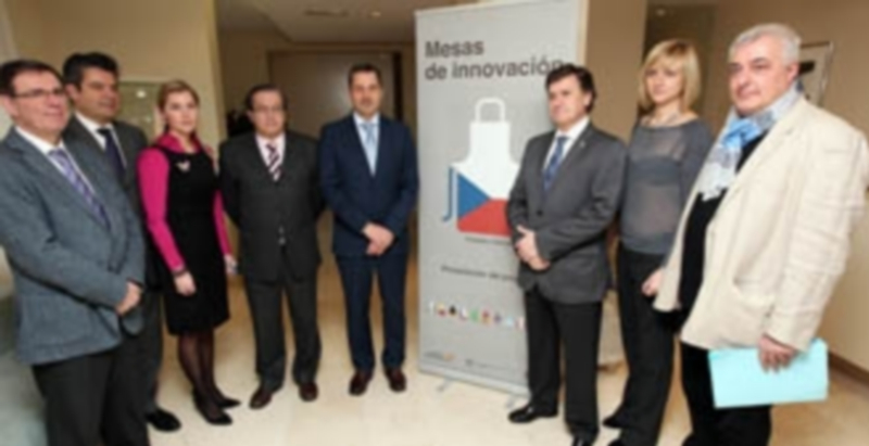 Tierra de Innovación echa a andar en República Checa 1 los representantes de las instituciones participantes en el encuentro de presentación celebrado en la embajada checa. / Ical