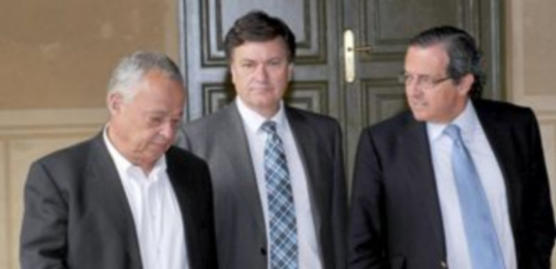 Gonzalo Santonja con el presidente de la Diputación