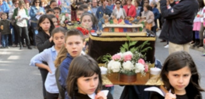 La ‘Procesión de los Niños’ es uno de los actos incorporados al programa de actividades de la cofradía. / Juan Martín