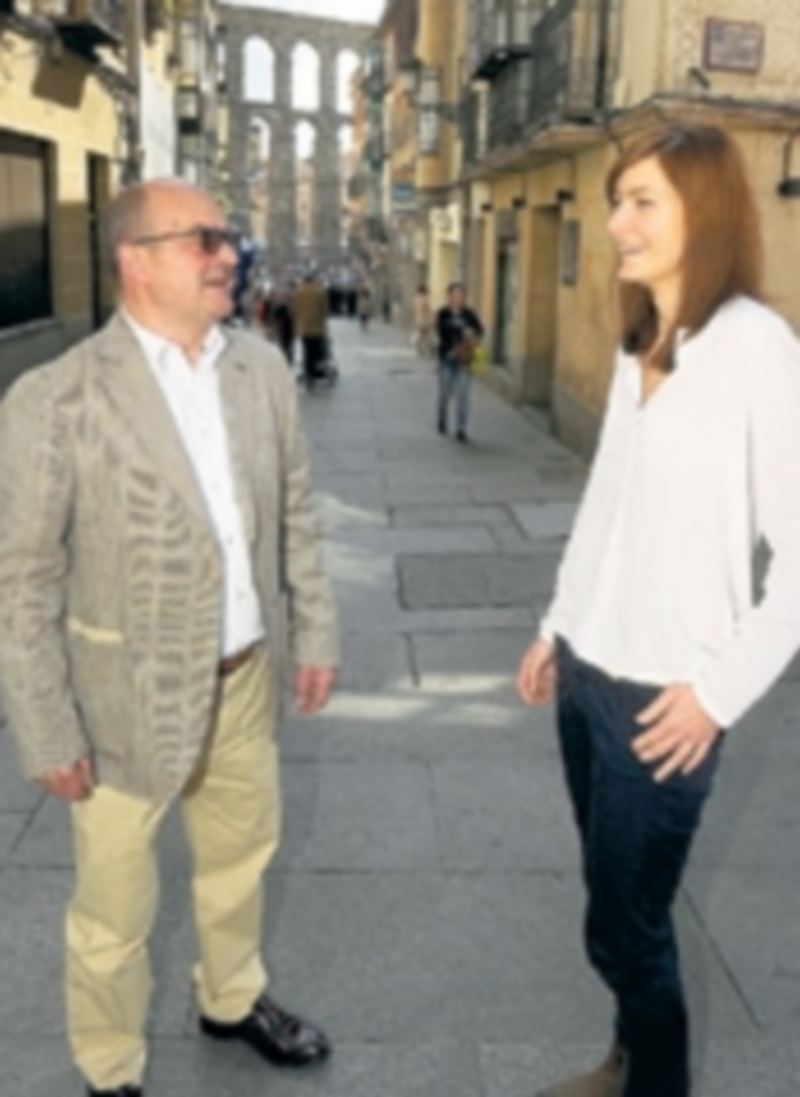 Andrés Vicente y Marta Jasko lideran la candidatura de Vox. / Kamarero