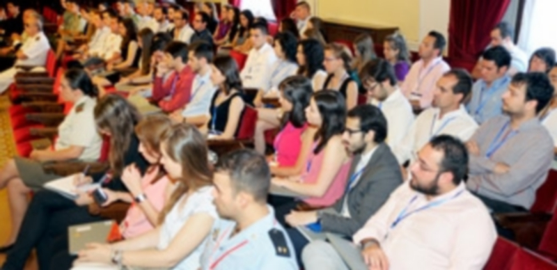 Las jornadas arrancaron ayer en la Academia de Artillería y se alargarán hasta el viernes. / Kamarero