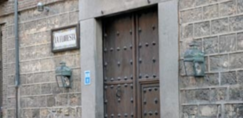 Entrada al Palacio de la Floresta. / Kamarero