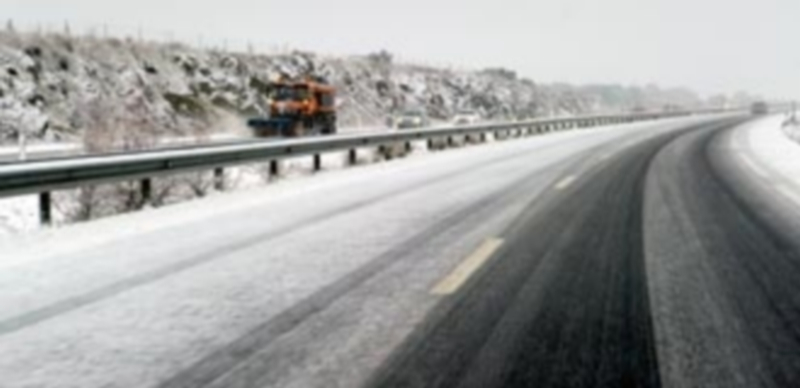 Las autopistas activarán el dispositivo de vialidad invernal a lo largo del fin de semana. / Kamarero