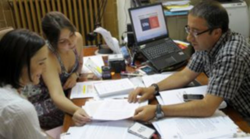 Las profesoras Pilar Blanco y María de la O Oliva