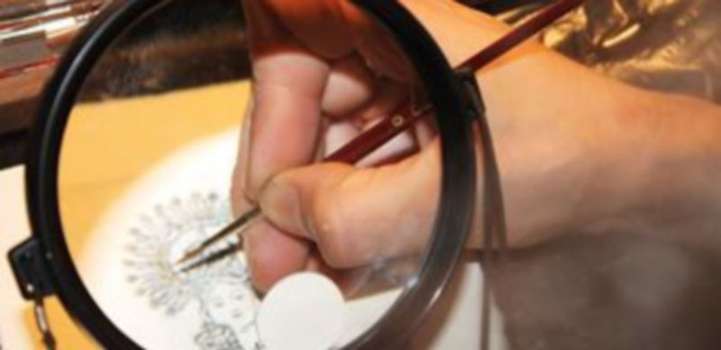 La iluminación de cada una de las piezas exige una precisión milimétrica./ M. G.