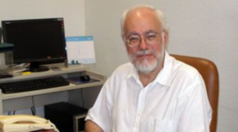 El profesor Arturo Benito pertenece al Comité de Medio Ambiente de la Organización Internacional de Aviación Civil.  / E. A.