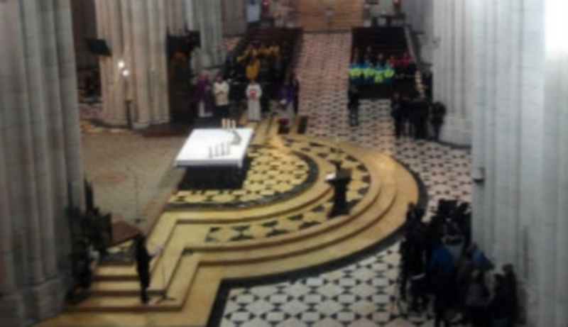 Un momento de la misa celebrada en la catedral de La Almudena ./ EUROPA PRESS