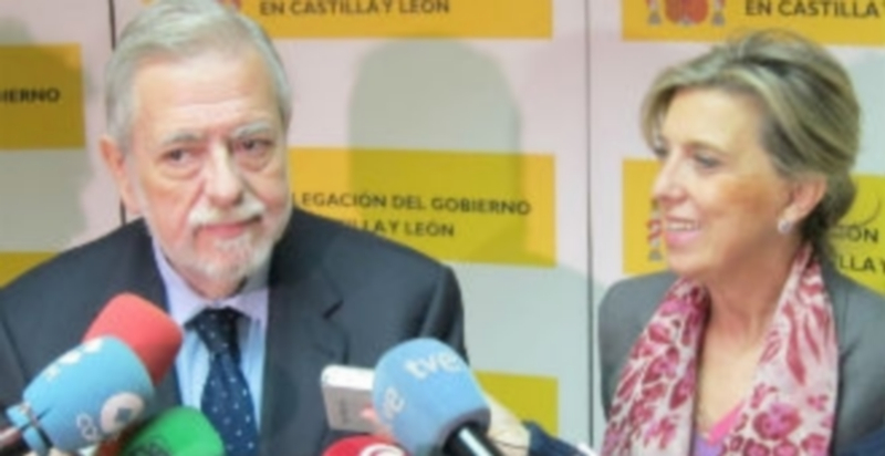 Antonio Beteta y la delegada del Gobierno en Castilla y León