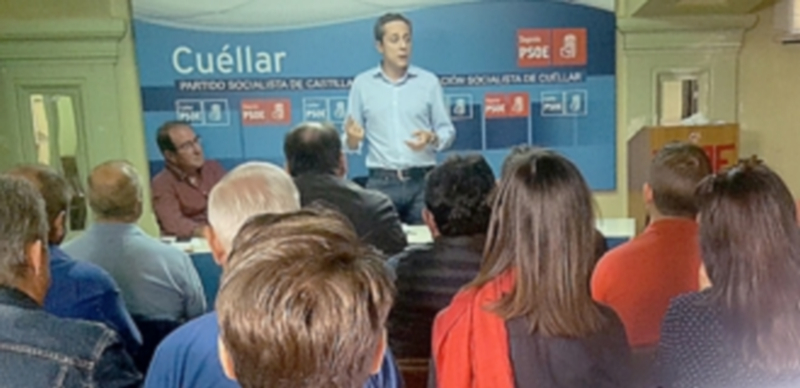 José Bayón durante su intervención el pasado sábado en Cuéllar. / E. A.