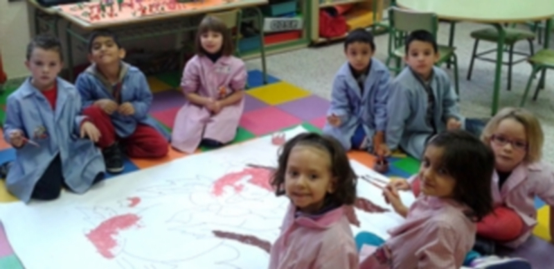 Alumnos de infantil durante su trabajo en clase. / El Adelantado