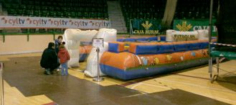 Ayer se ultimaban los últimos detalles del montaje de Naviland