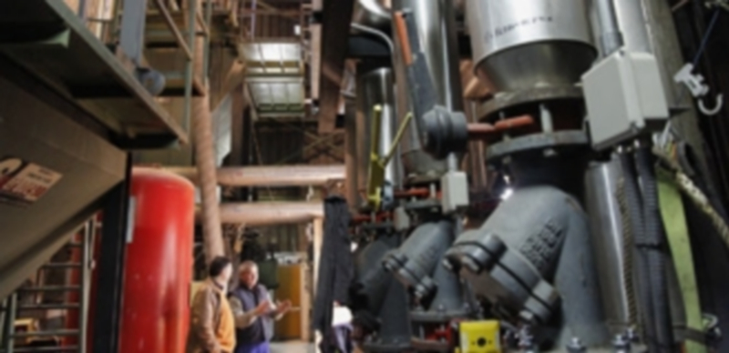 Interior de la Planta de Biomasa de la villa tras el inicio de las obras de mejora. / Gabriel Gómez