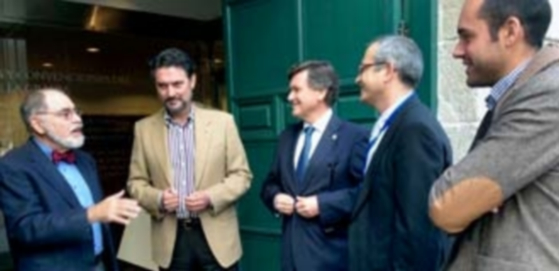 Grupo de autoridades presentes en la inauguración de la conferencia./foto: El Adelantado