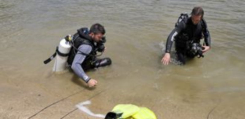 Los participantes pudieron probar nuevo material de buceo profesional aplicado al rescate subacuático/Alberto Benavente