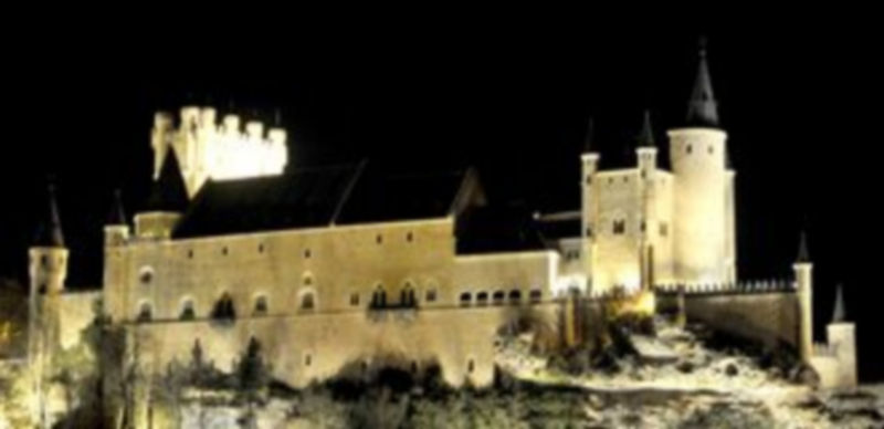 El Alcázar figura en el reverso de la moneda dedicada a Segovia. / A. Benavente