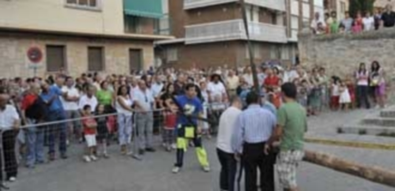 Peñitas y vecinos del barrio del Cristo del Mercado acuden