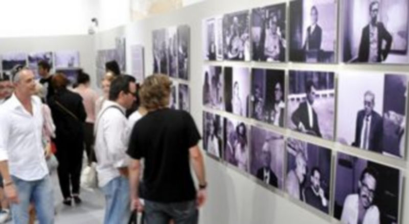 Imagen de una de las salas de La Alhóndiga. / Juan Martín