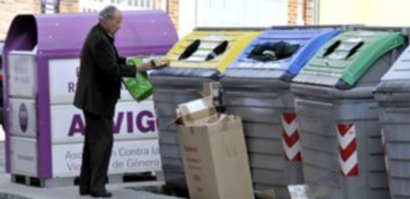 La concienciación ciudadana es vital para conseguir un mayor nivel de reciclado de residuos. / El Adelantado