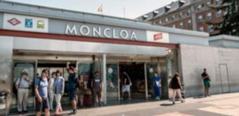 Los estudiantes y trabajadores que viajan entre Madrid y Segovia quieren mejorar las condiciones de sus desplazamientos. / K.