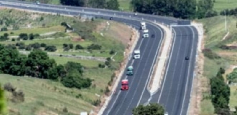 Un tramo de la AP-6 se encuentra en la provincia de Segovia. / Kamarero