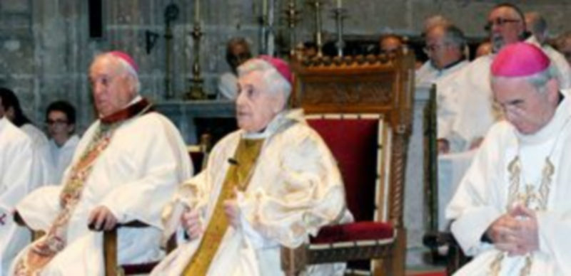 La diócesis celebró ayer las bodas de plata episcopales del obispo emérito de Segovia 1 Gutiérrez