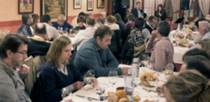 Loa amantes del vino abarrotaron el restaurante Los Mellizos