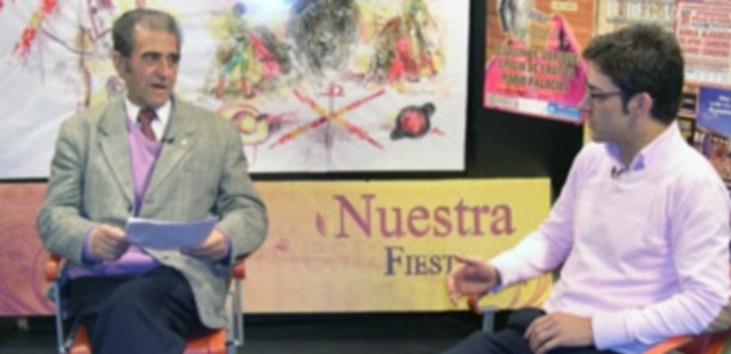Pablo Pastor entrevistando al torero de plata Alberto Román en el programa ‘Nuestra fiesta’. / El Adelantado