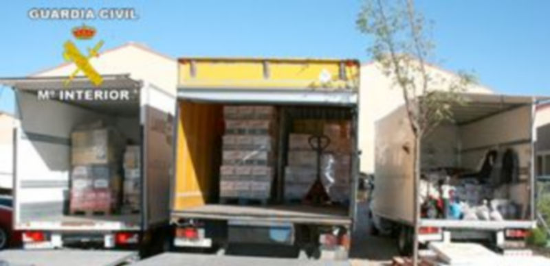 Las investigaciones descubrieron los vehículos que empleaban para el transporte de la mercancía robada. / Guardia Civil