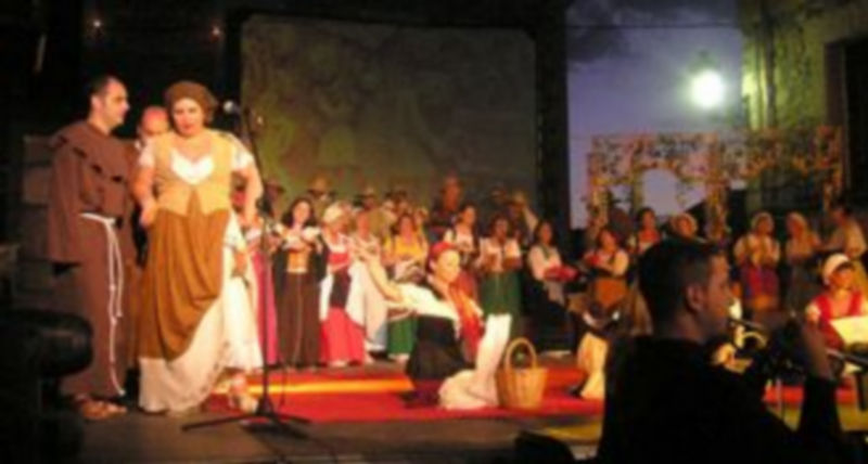 Una imagen del estreno de la obra en la Garganta de los Montes. / El Adelantado