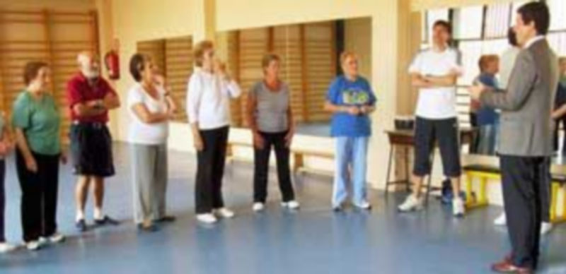 El concejal de Servicios Sociales ha visitado las aulas y talleres. / El Adelantado