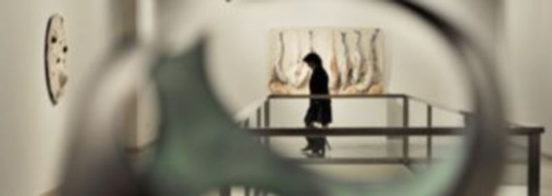 Antes del concierto habrá una visita guiada a la exposición de escultura que exhibe el Museo. / Kamarero