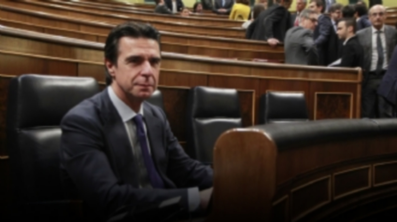 Soria dimite como ministro de Industria y abandona la política 1 ./ EUROPA PRESS