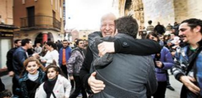 Cientos de arandinos salieron a las calles de la ciudad para celebrar