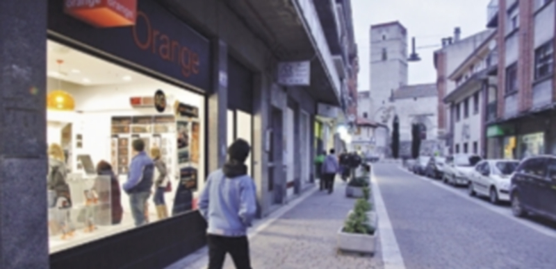 El establecimiento de telefonía que sufrió el robo se encuentra en el centro del municipio. / Gabriel Gómez