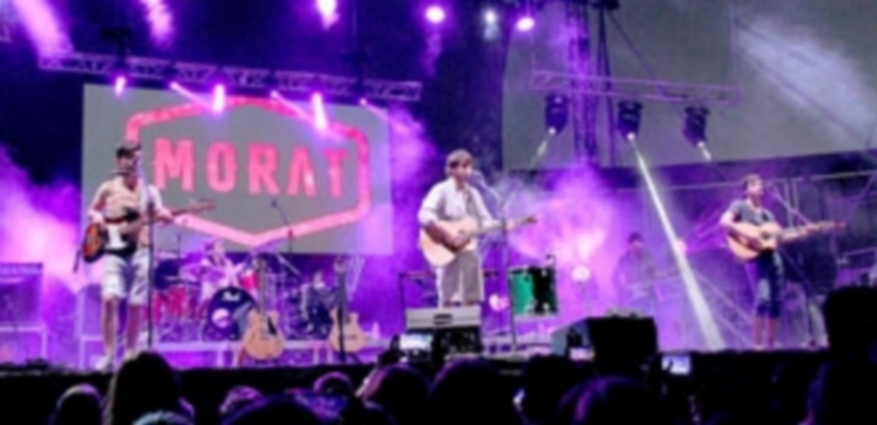 La villa aclama a Morat 1 La banda colombiana logró que alrededor de 3.200 personas disfrutaran de sus canciones en una noche de martes