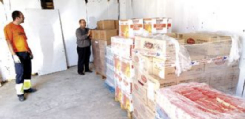 Instalaciones del Centro Municipal de Alimentos en la Plaza de Toros de la villa./ Gabriel Gómez